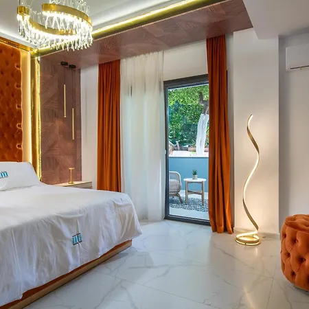 Pela Veranda Exquisite