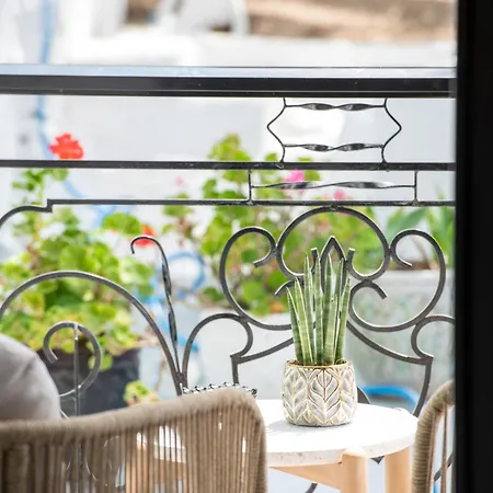 Pela Veranda Exquisite Neos Marmaras