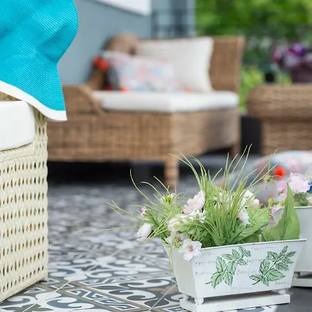 Pela Veranda Exquisite *