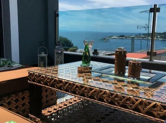 Pela Veranda Exquisite 4*