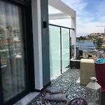 Pela Veranda Exquisite