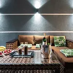 Konukevi Pela Veranda Exquisite 4*