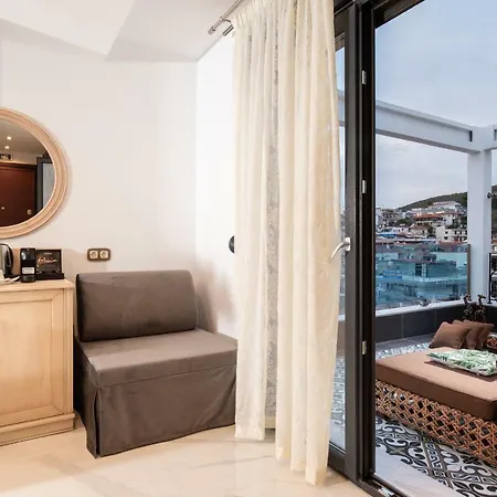 Pela Veranda Exquisite