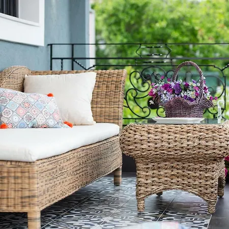 Pela Veranda Exquisite Guest house 4*