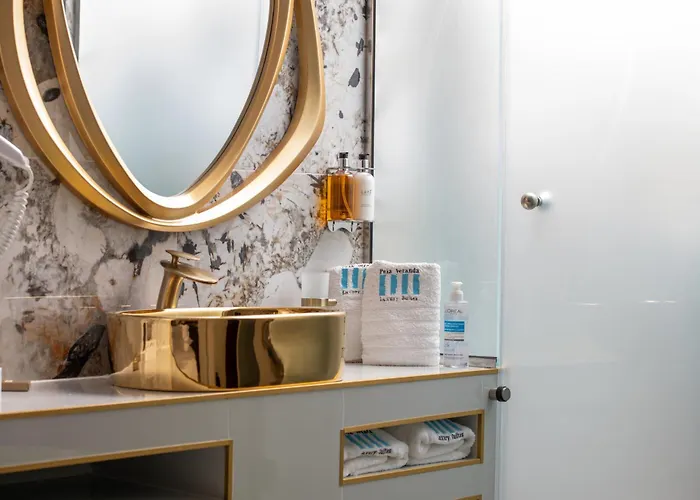 Pela Veranda Exquisite