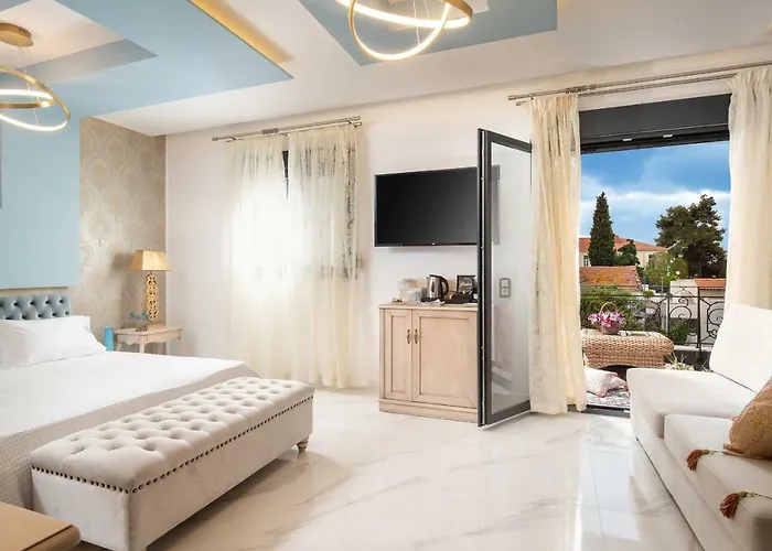 Pela Veranda Exquisite Neos Marmaras