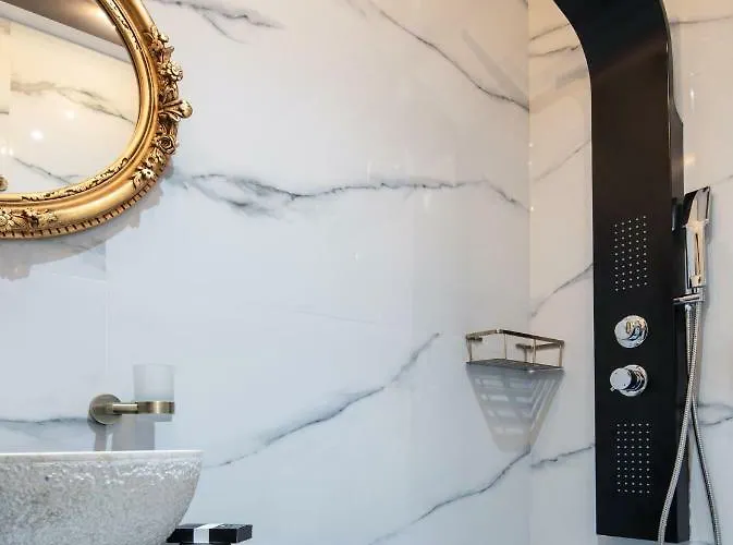 Pela Veranda Exquisite